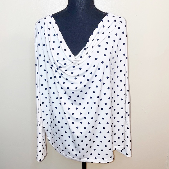 Fashionnova polka dot plunge blouse - Picture 1 of 7